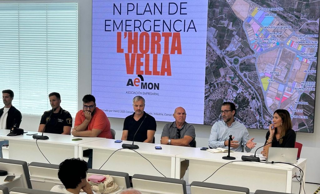 El presidente de Asemon José Miguel Belda y miembros de la directiva se reunieron con empresarios de Horta Vella de Bétera para exponer la importancia del plan de emergencia