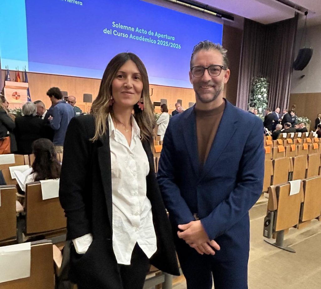 El Paraninfo del campus de la universidad en Alfara del Patriarca acogió el encuentro presidido por el rector Higinio Marín y el Gran Canciller Alfonso Bullón de Mendoza.