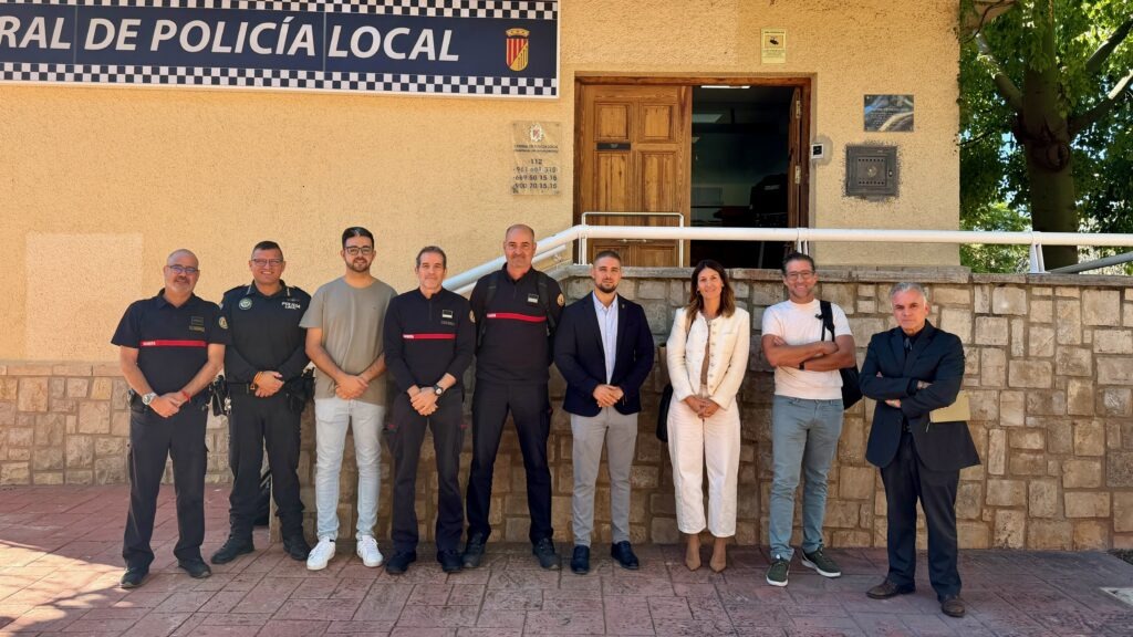 AEMON ha impulsado una reunión de trabajo celebrada el pasado 21 de octubre para avanzar en la constitución del Observatorio de Seguridad Industrial (OBSI) de Náquera, una iniciativa promovida por la asociación en colaboración con el Ayuntamiento y los servicios de emergencia para reforzar la prevención, la planificación y la capacidad de respuesta ante posibles incidencias en el área industrial del municipio.